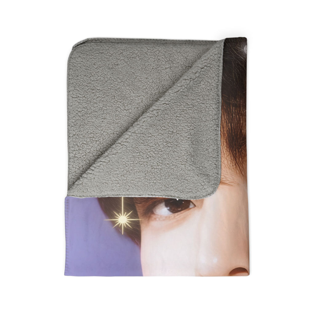 Yunho Ateez The Emperor Tarot Portrait Fleece Sherpa Blanket